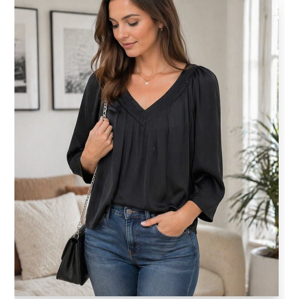 Diane von Furstenberg Black Silk Blouse V-Neck Long Sleeve Top Size Small